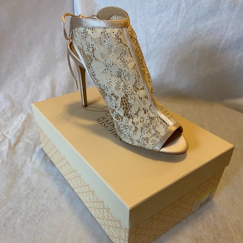 Jewel Badgley Mischka Boulder Booties- Champagne